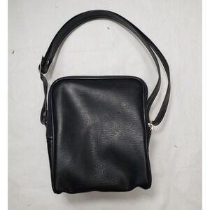 Vintage Camera Shoulder Bag W Adjustable Strap Badge Zipper Closure Size Large